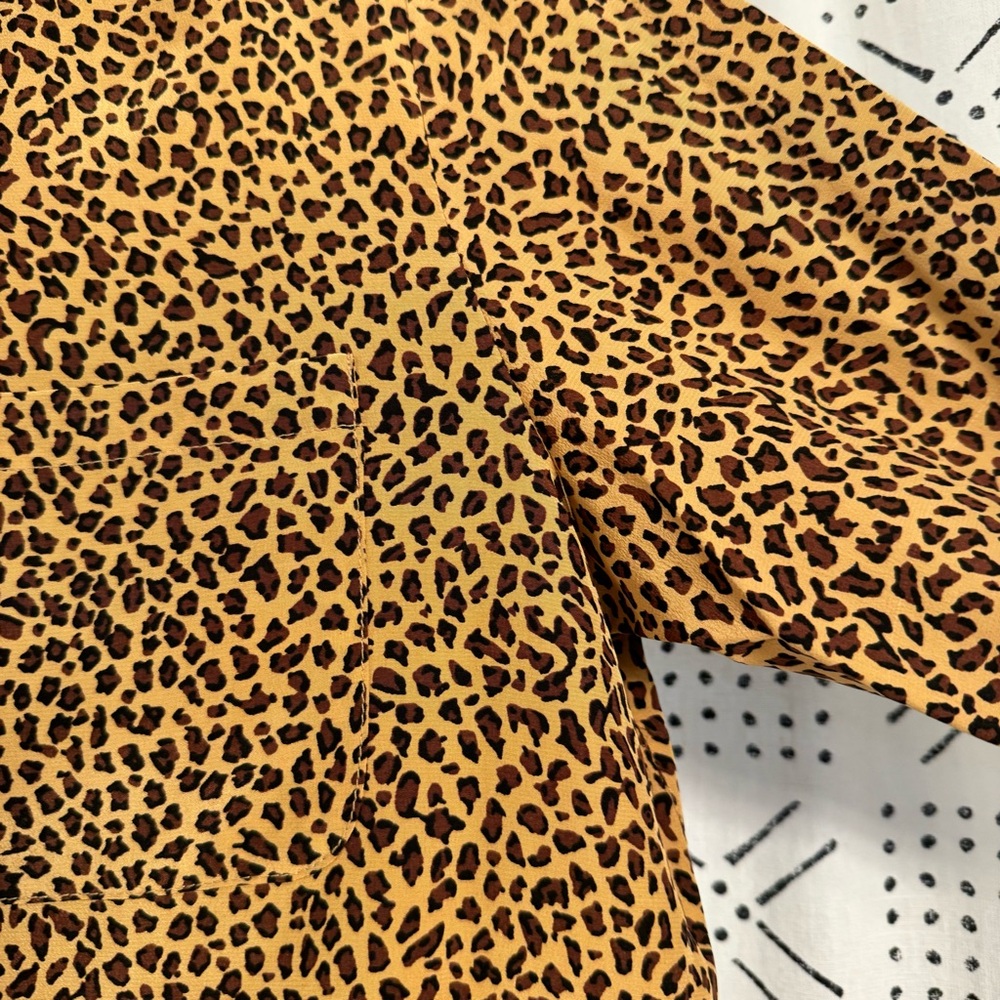 SPENSER JEREMY Vintage Silk Leopard Print Button-Up Shirt - Picture 7 of 9
